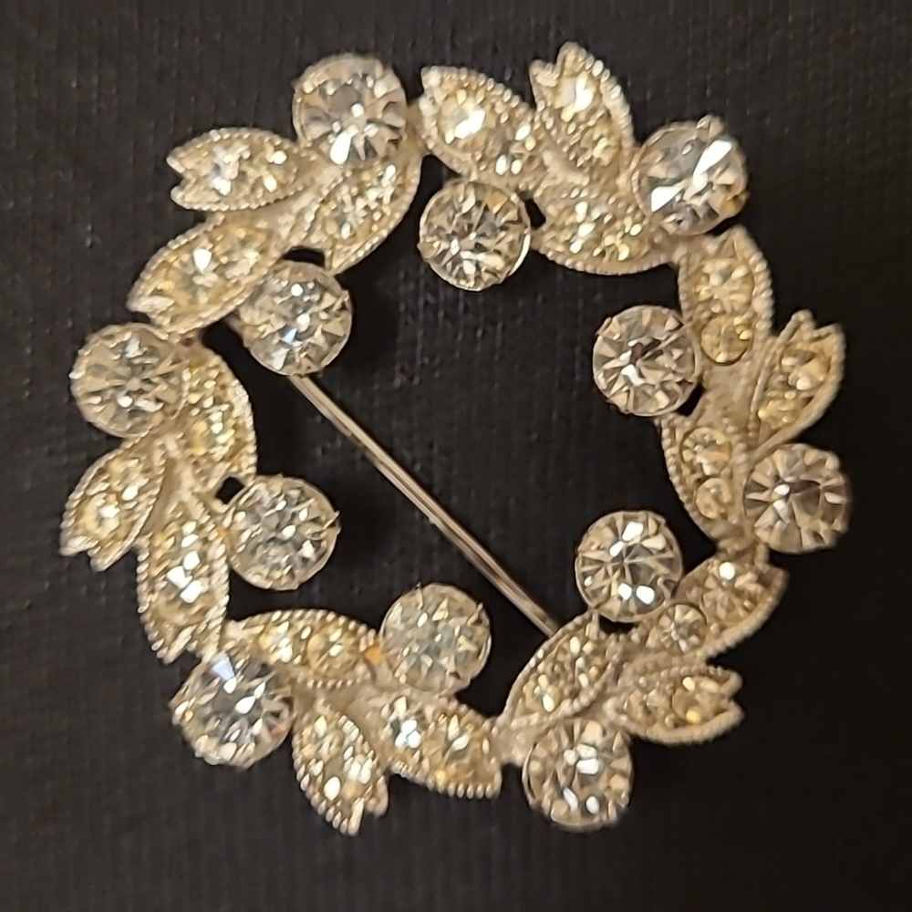 Elegant Silver Leaf Eisenberg Brooch
